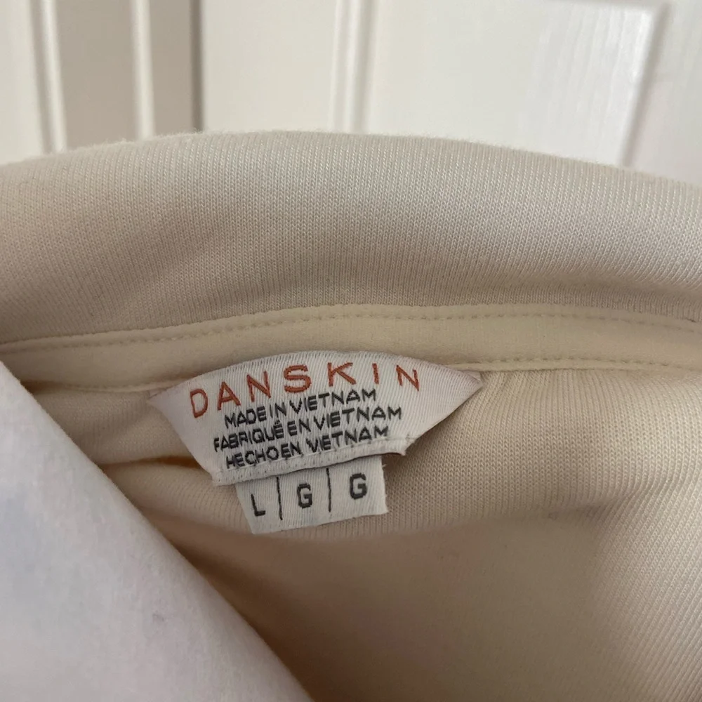 Danskin Women’s collared sweater - Picture 4 of 4
